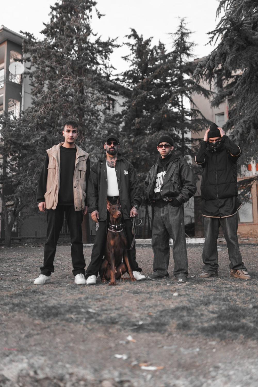 Sullen — çekim karesi 36