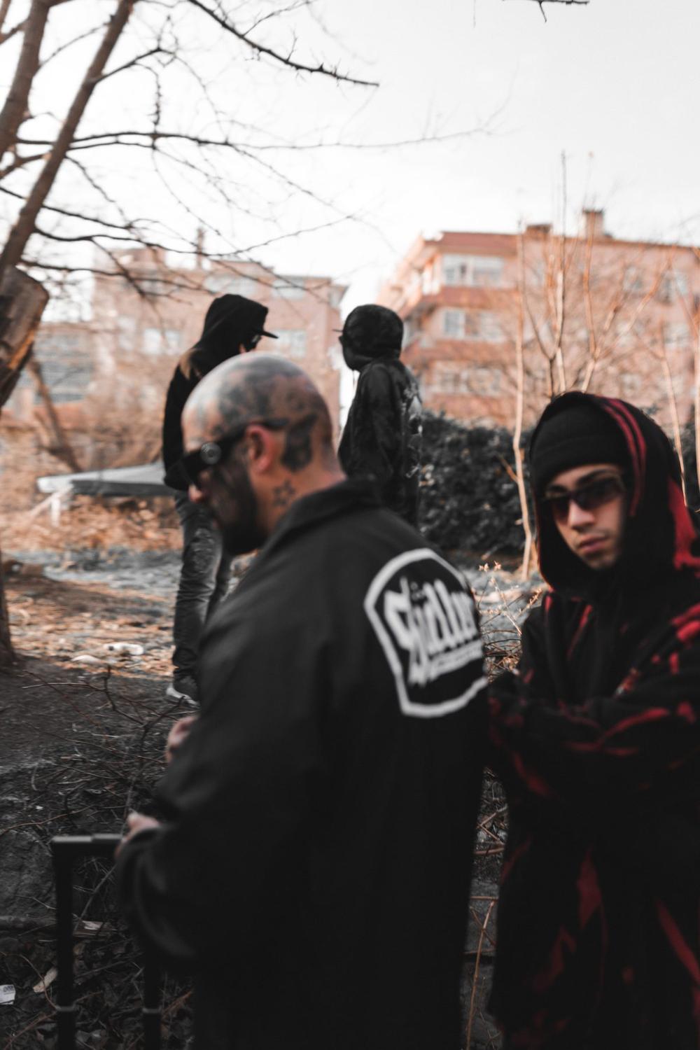 Sullen — çekim karesi 82