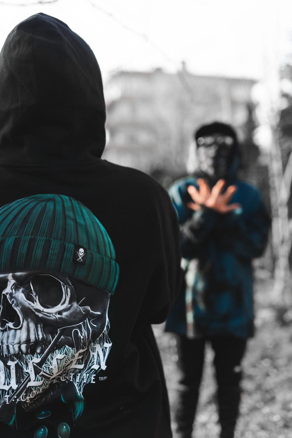 Sullen — çekim karesi 100