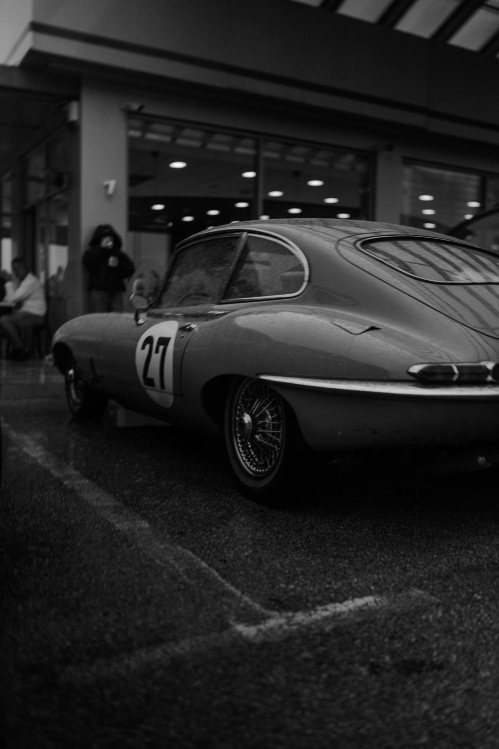 Jaguar E-Type 4.2 — Blender Texture Study