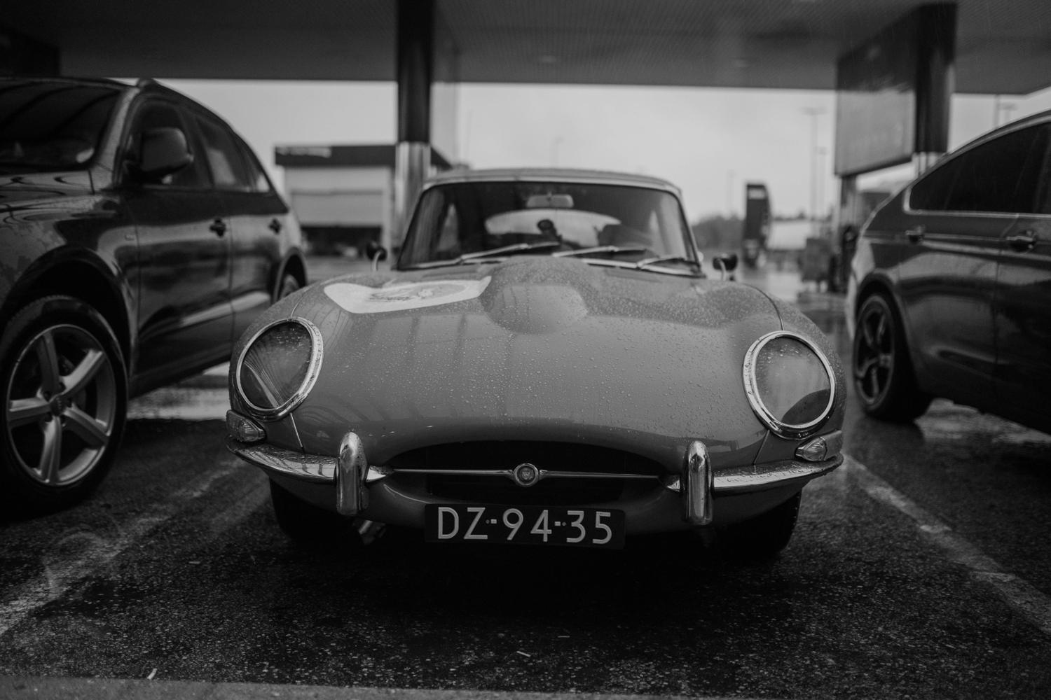Jaguar E-Type 4.2 — Blender Texture Study